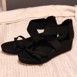 Women's wedge sandals size 9